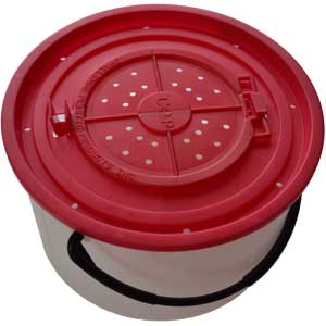 bait bucket with red lid
